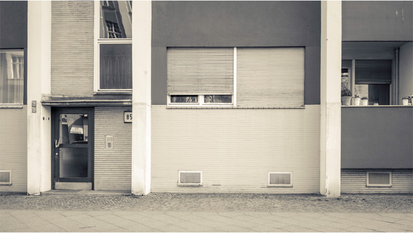 No One Is Happy And No One Has Woes [&copy; Robert Berghoff]